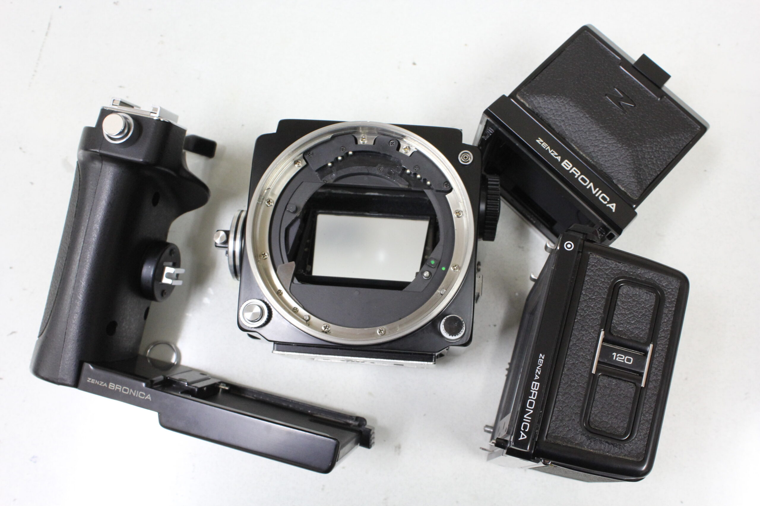 zenza bronica etr 動作未確認　ジャンク扱い ぜんざぶろ～のETRを出品したよ（・∀・） | アキバカメラ 中古カメラ