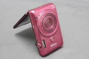 ニコン（Nikon）　COOLPIX S6900 グロッシーピンク を買い取ったのでヤフオクに出品しましたよ！