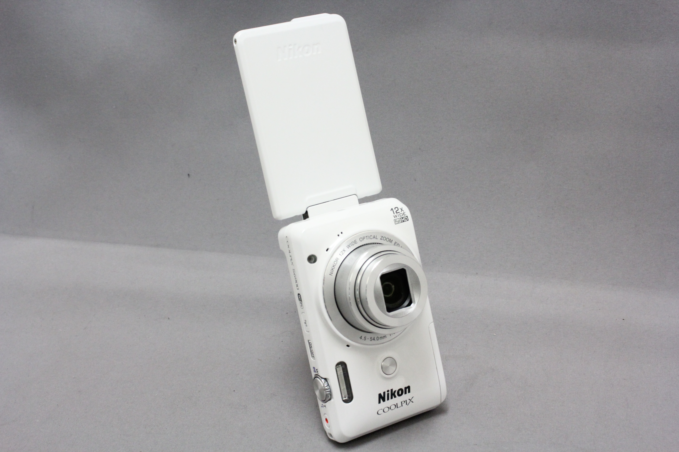 ニコン（Nikon）　COOLPIX S6900 ホワイト が入荷したのでヤフオクに出品しましたよ！